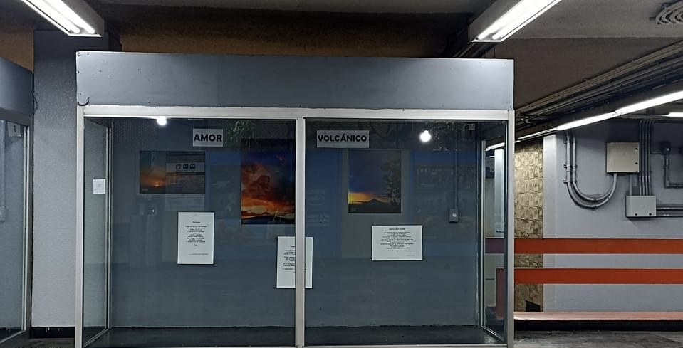 Expone fotógrafa atlixquense imágenes del Popocatépetl en el metro de la CDMX