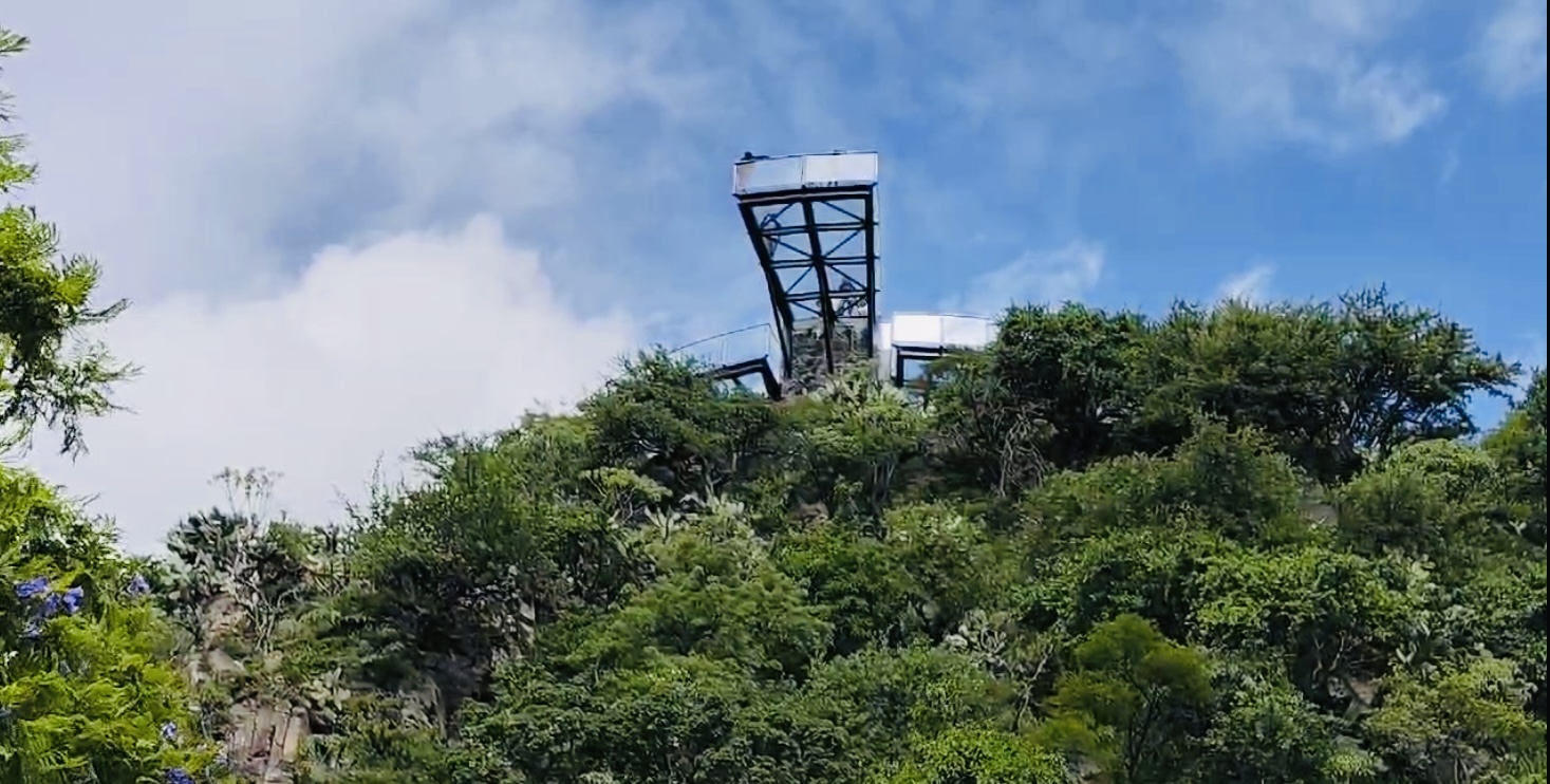 No fue falla estructural, la causa de caída del menor en el mirador de Atlixco 