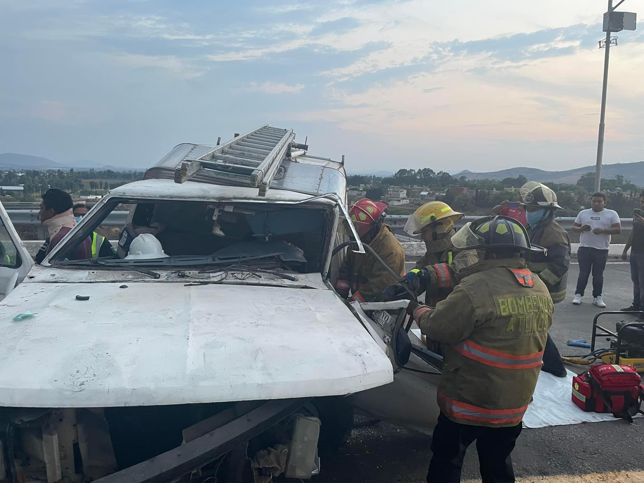 Se registra carambola en la autopista Siglo XXI