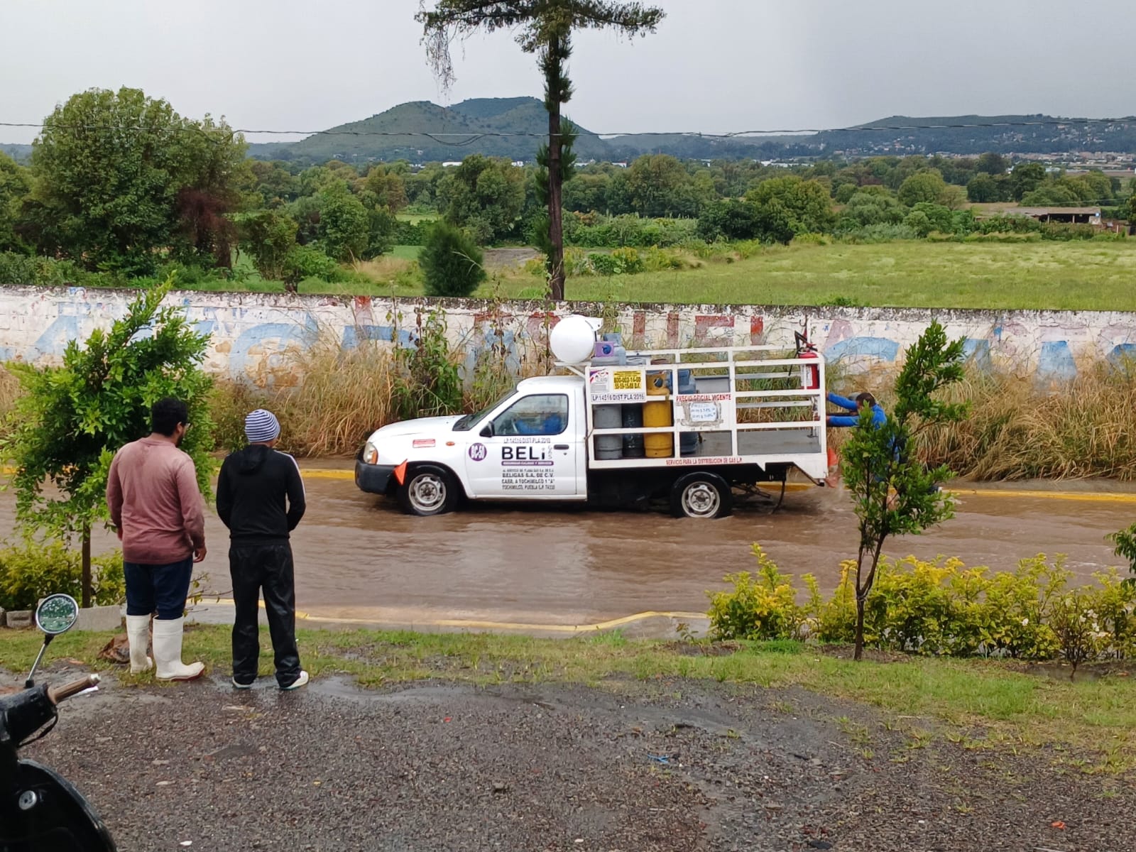 En Atlixco tormenta de este lunes deja severas inundaciones