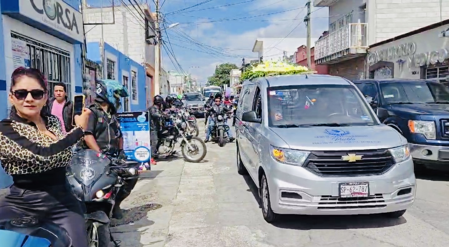 Despiden al Biker que se estrelló contra tráiler en Atlixco