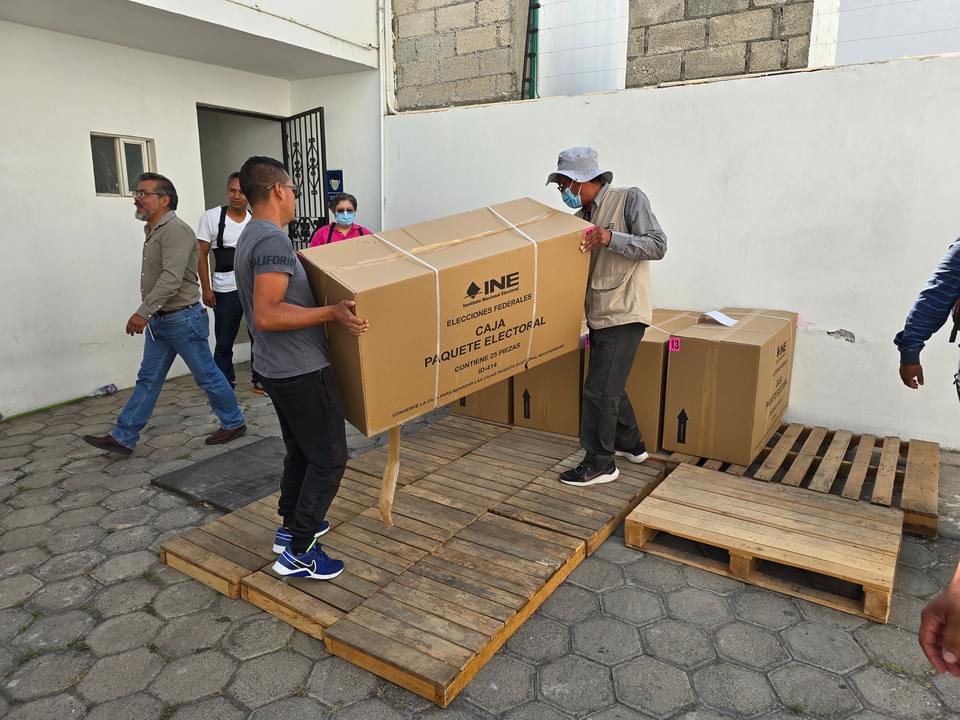 Recibe material electoral la Junta Distrital 13 del INE con cabecera en Atlixco
