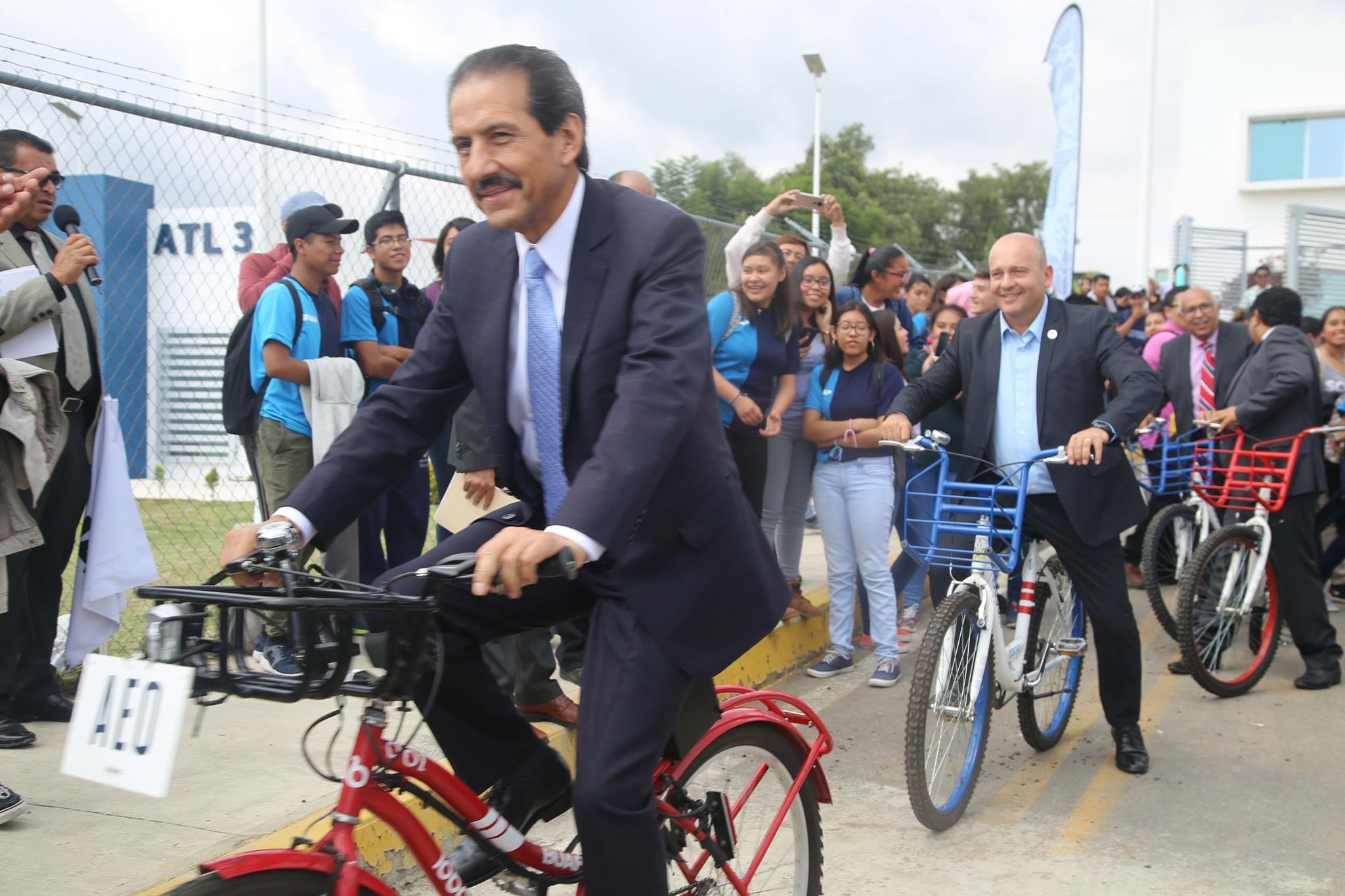 Esparza inaugura ciclovía en el Campus BUAP de Atlixco