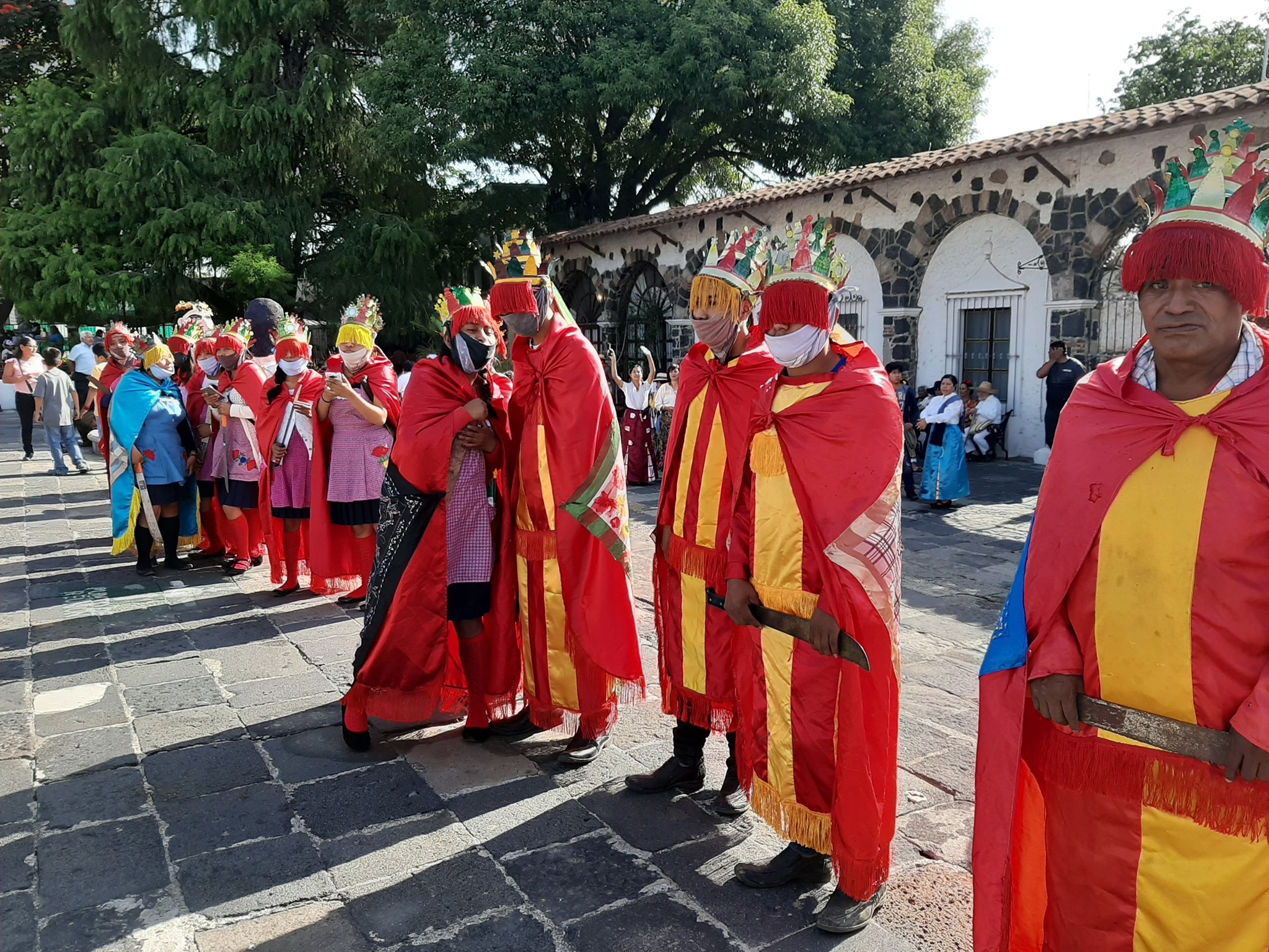 Danzantes del Atlixcayotontli prefieren ropa normal a trajes típicos