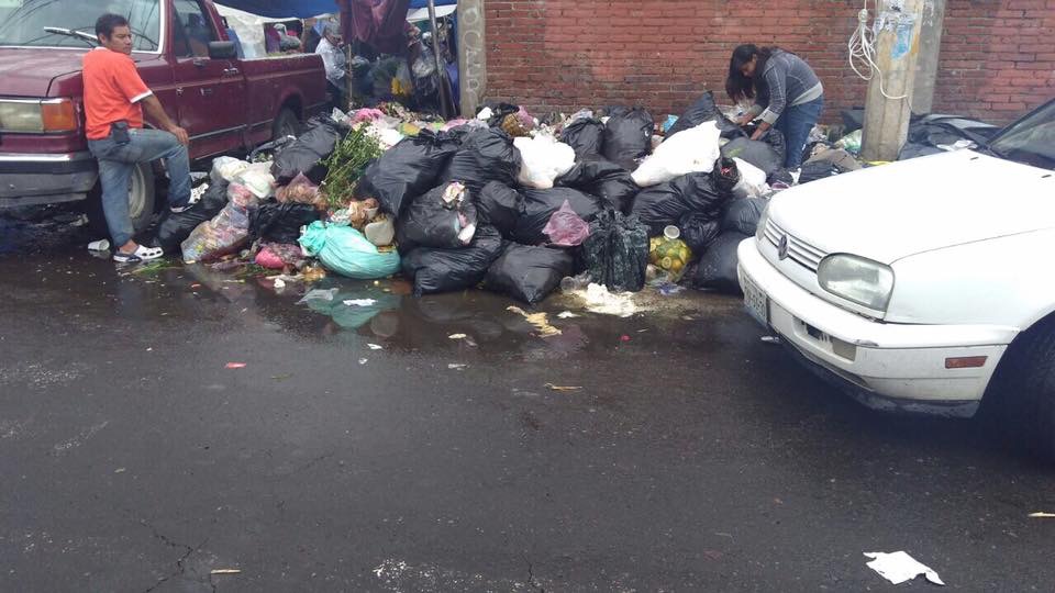 Abandonan 350 kilos de basura cada día en Atlixco