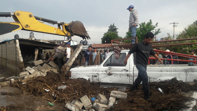 Tromba arrasa ganado e inundó escuelas y casas en Esperanza