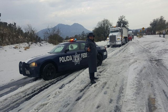 Granizada cierra la carretera federal San Hipólito-Xalapa