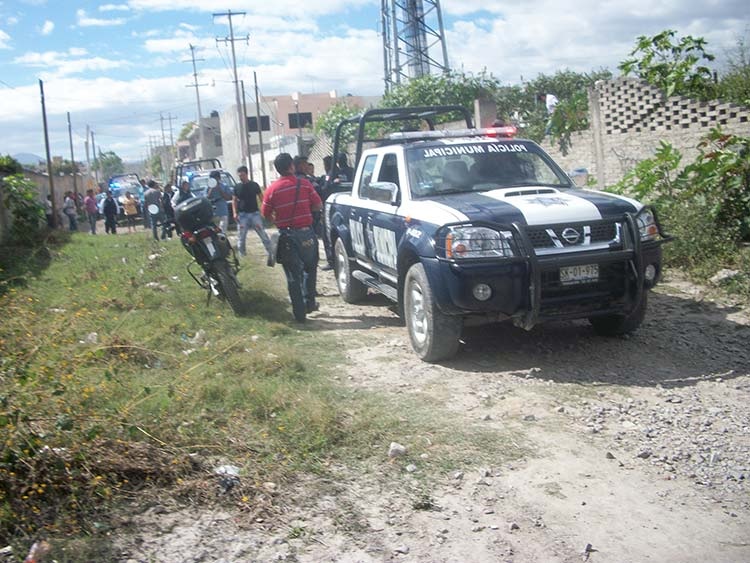 Salvan de linchamiento a tres jóvenes en Azumbilla por robar 400 pesos