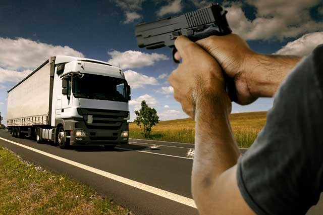 Falsos policías roban camión con fertilizante en Quecholac
