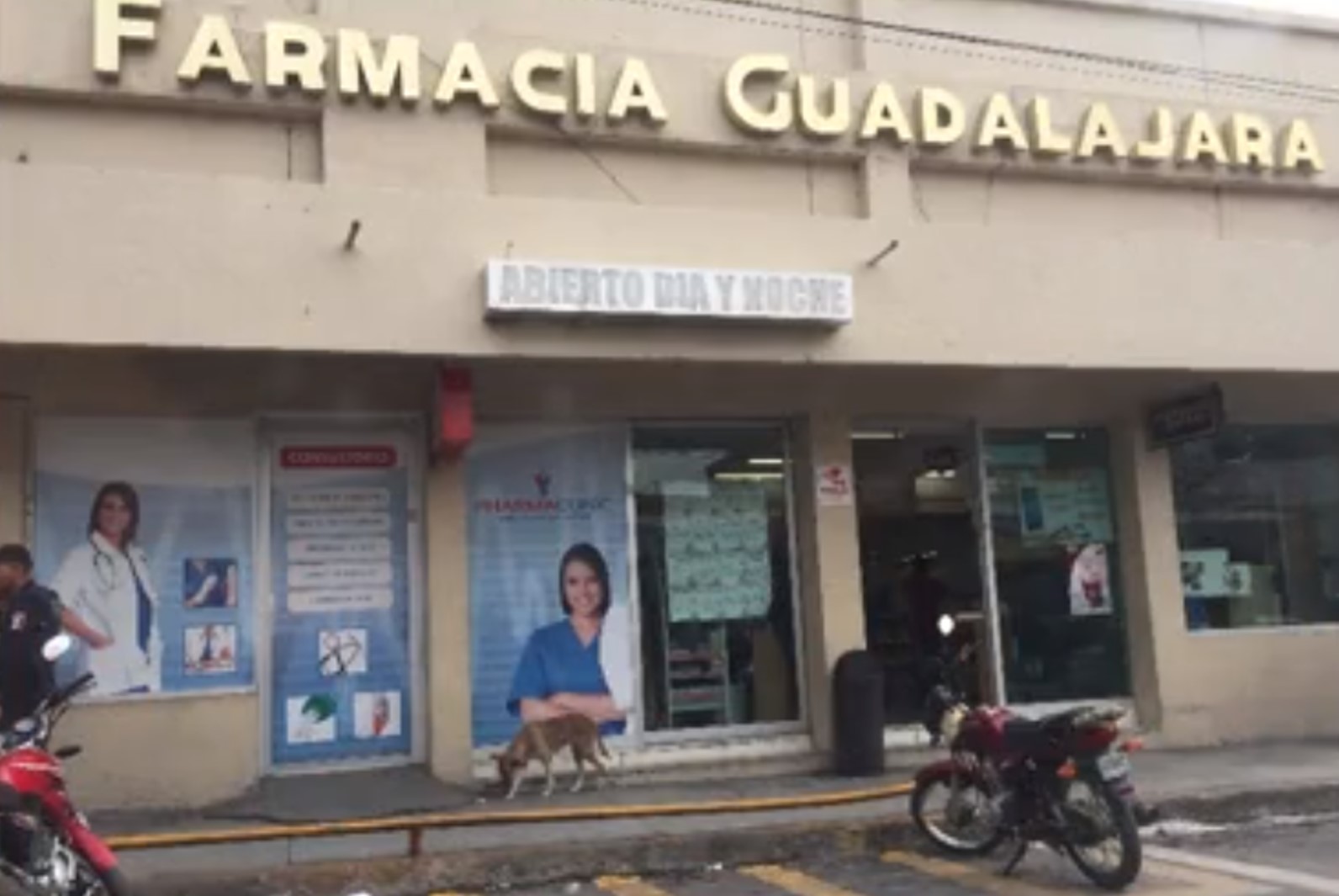 Roban más de 40 mil pesos a Farmacias Guadalajara en Izúcar
