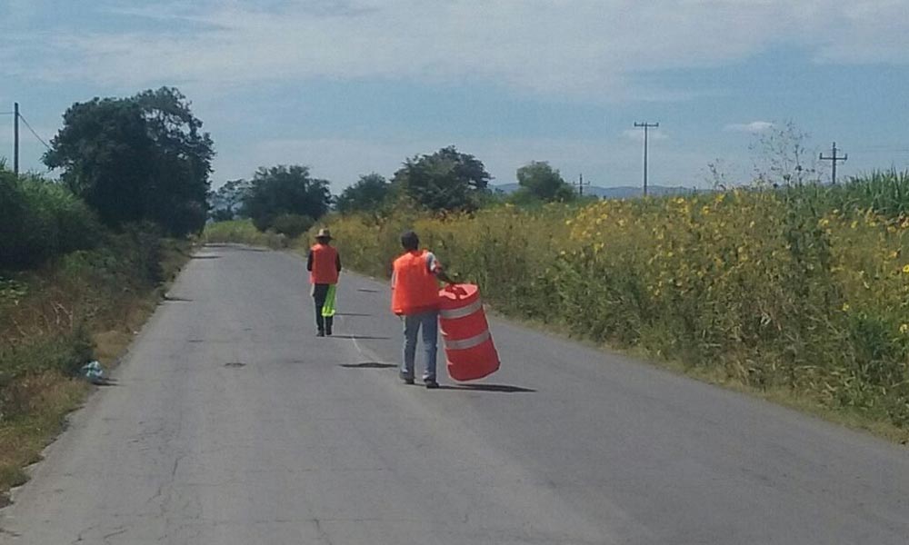 Cierran carretera Izúcar-Atlixco, exigen reductores de velocidad