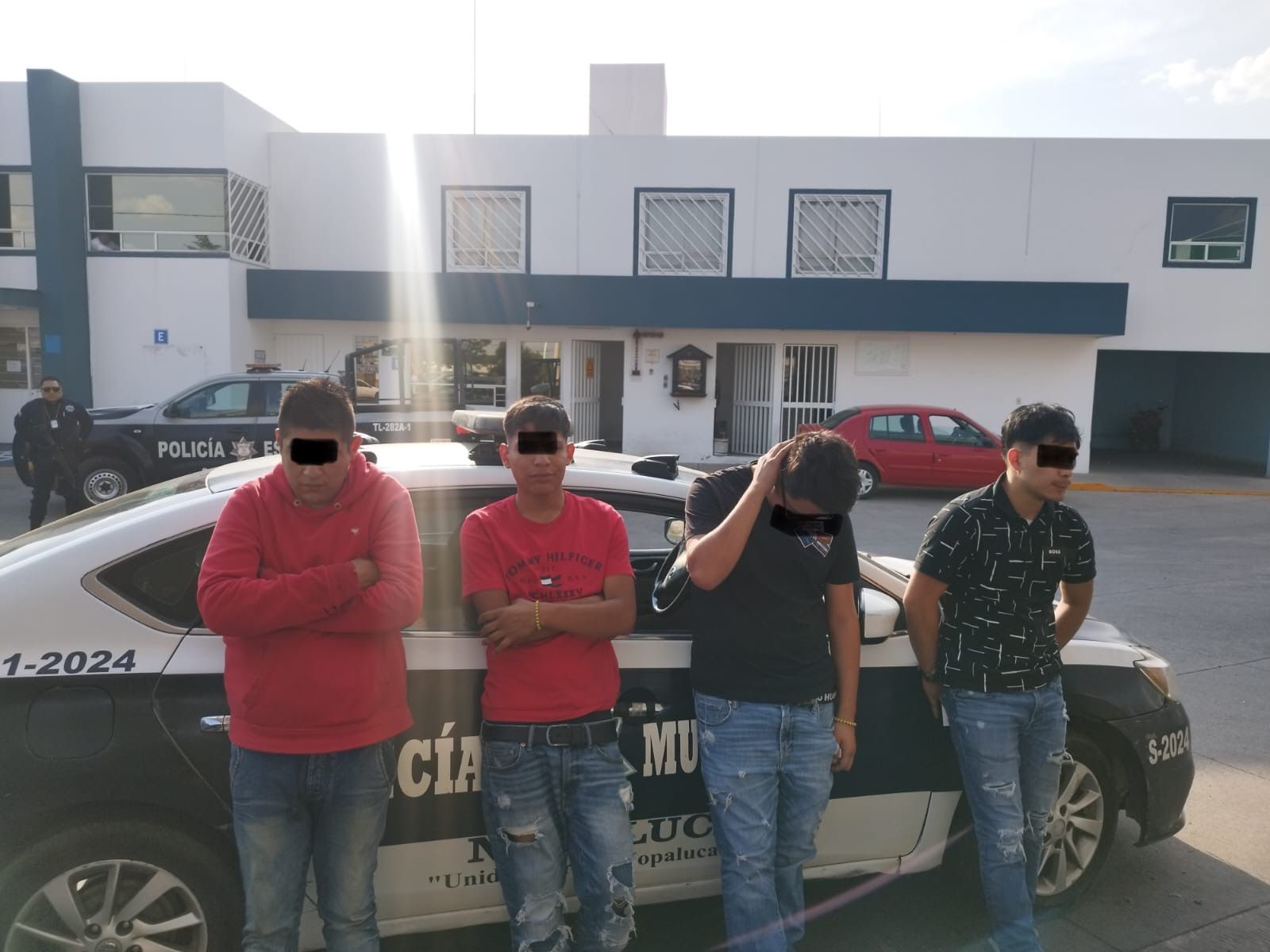 Policías de Nopalucan detienen a cinco presuntos asaltantes