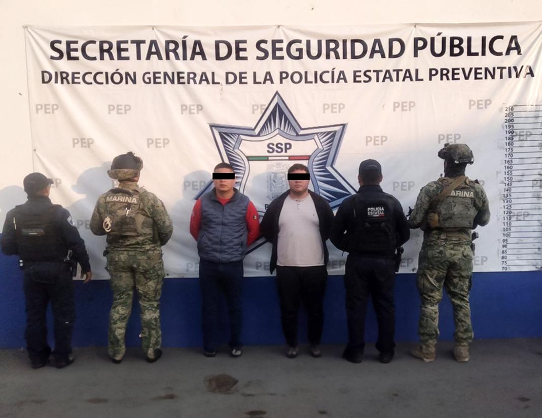Detienen SSP y SEMAR a dos hombres por transportar gas LP ilegal en Puebla