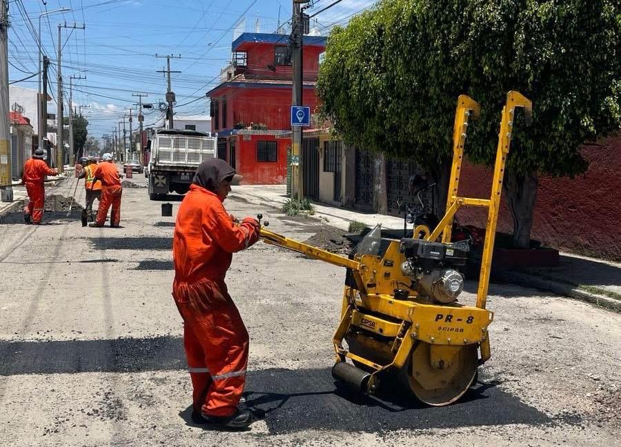 Continúa Campaña Capitalina Bacheando Puebla