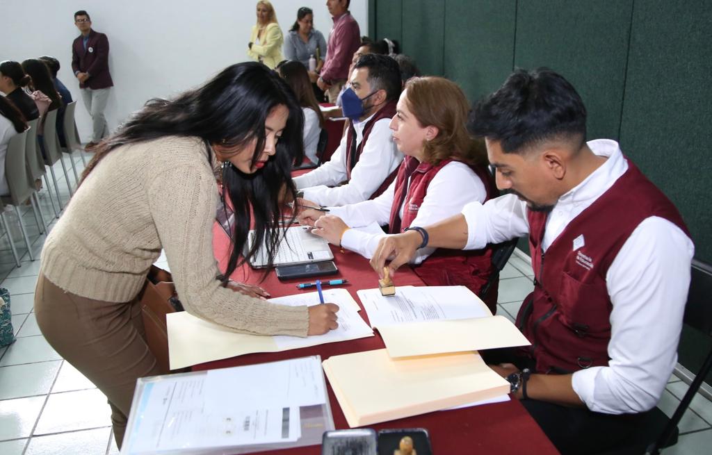 Asignará SEP más de mil plazas a docentes de educación obligatoria