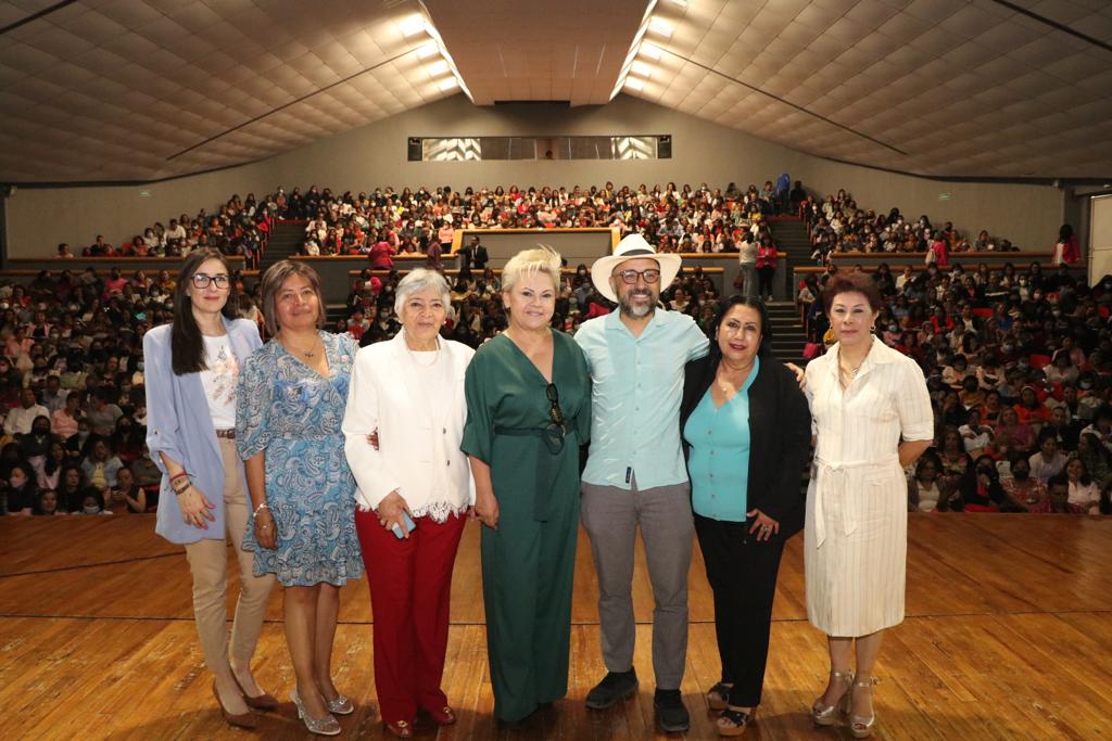 Fortalece SEP formación de docentes basado en nuevo plan de estudios