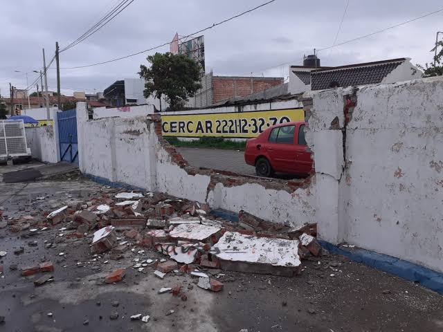 Barda aplasta a dos niñas y una mujer en La Resurrección