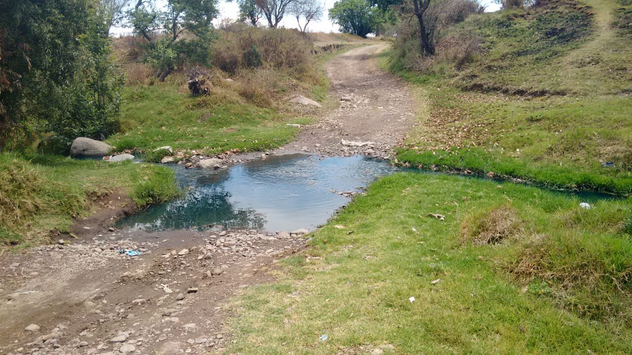 Manantiales de El Verde son contaminados por textilera