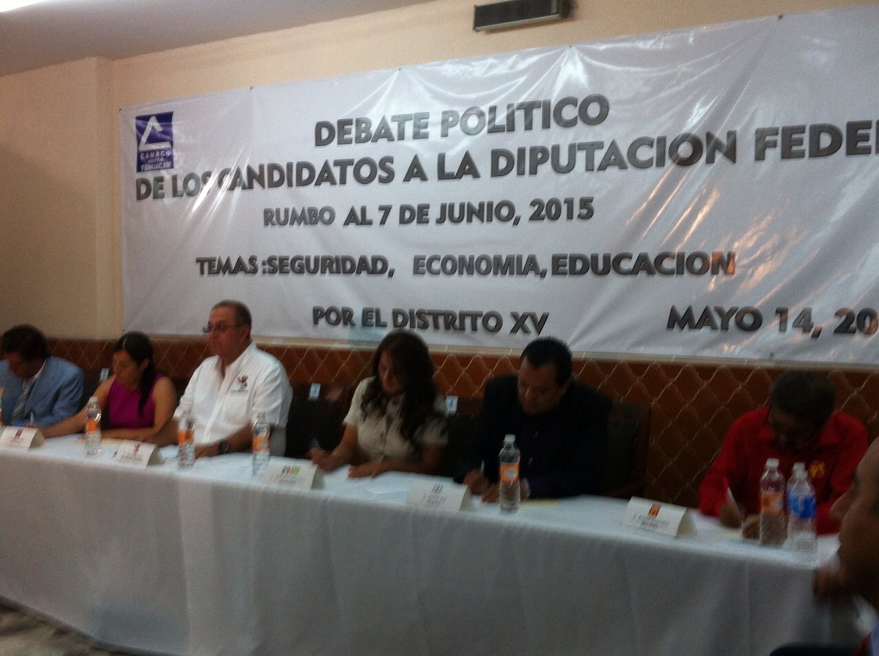 Faltan cuatro candidatos a debate en distrito XV de Tehuacán