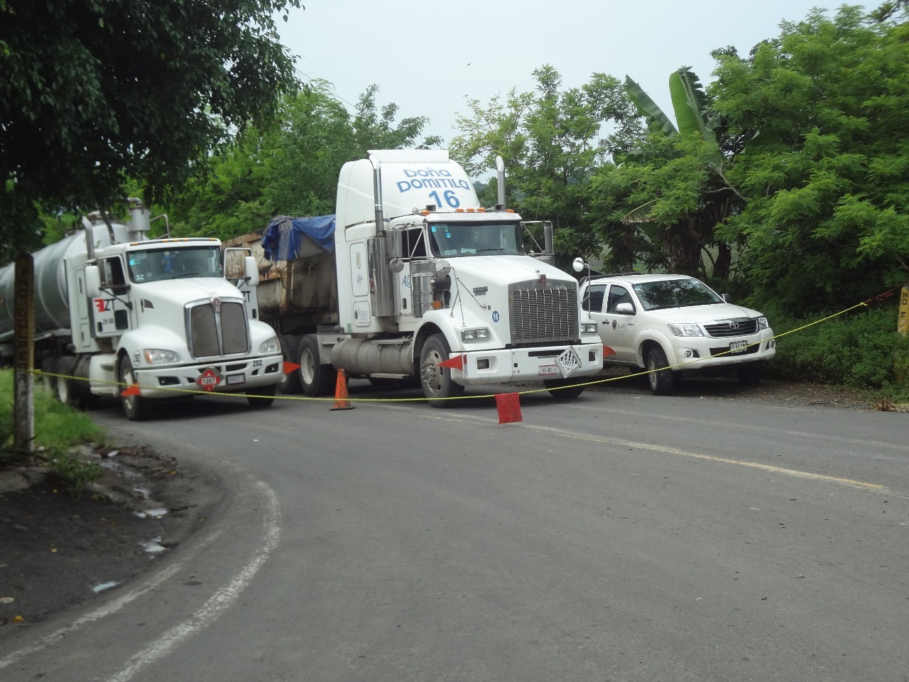 Derrame de petróleo ocasiona daños a 6 comunidades de Puebla  