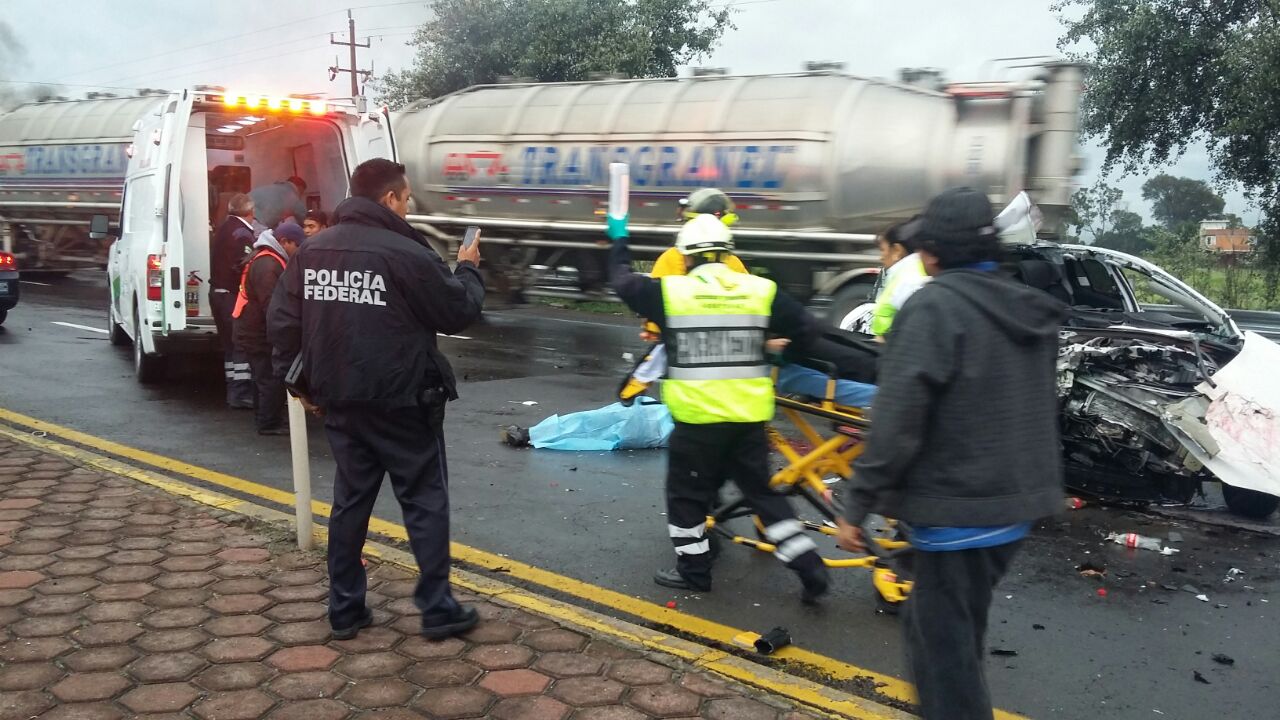 Saldo de 2 muertos en 3 choques en la México-Puebla