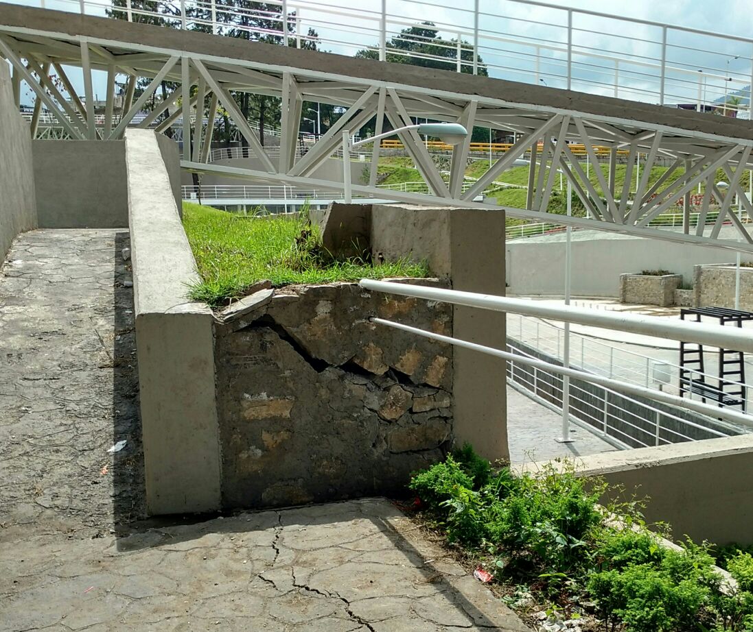 Sin ser inaugurado, Parque Escénico de Huauchinango presenta daños