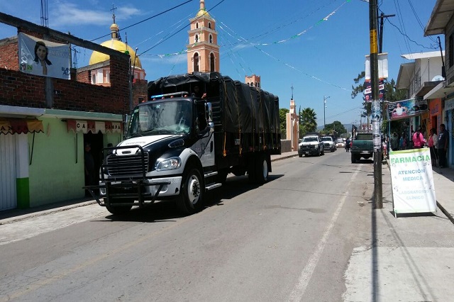 Pobladores intentan linchar a ladrones en Huaquechula y queman patrullas