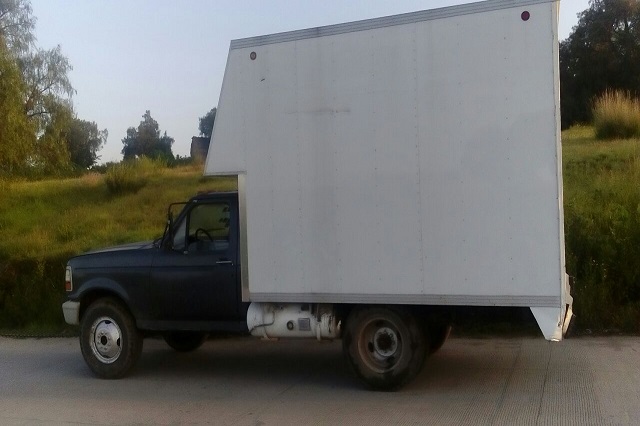 Recuperan en Texmelucan 2 camionetas, una con combustible robado