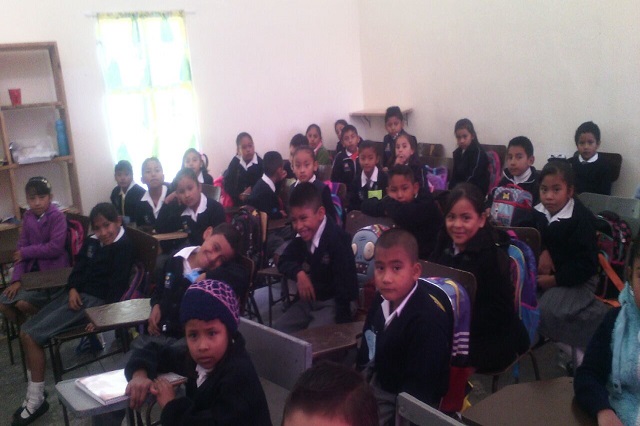 Sin instalaciones propias 150 estudiantes de primaria en Huejotzingo