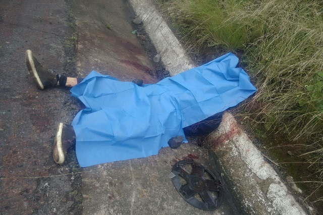 Hallan cadáver maniatado sobre la autopista Puebla-México