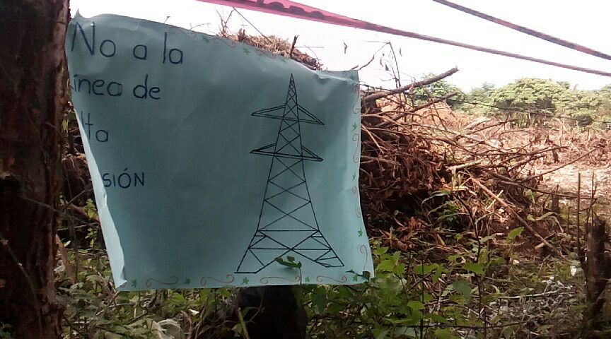 Pobladores clausuran obras de subestación eléctrica en Cuetzalan