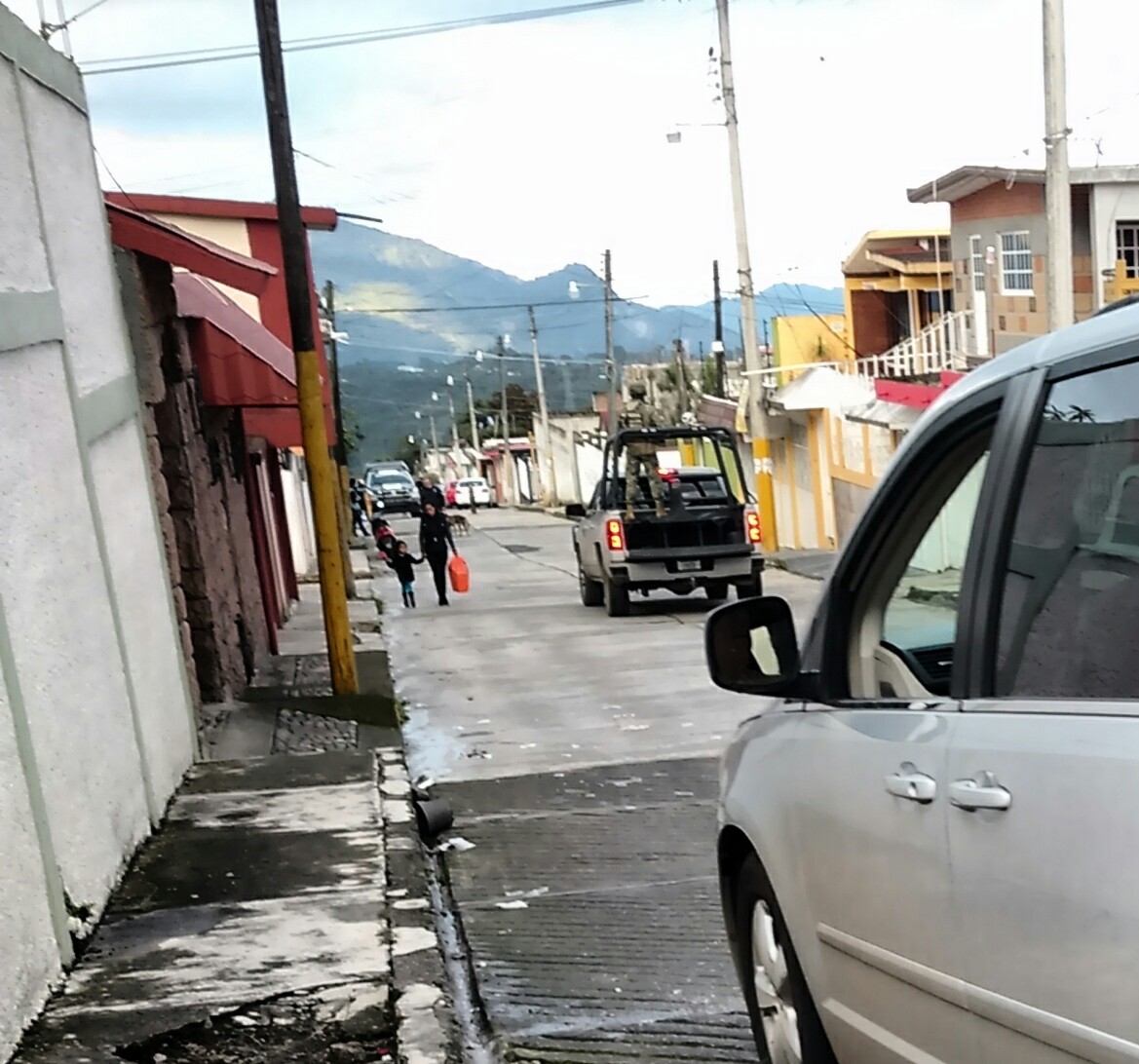 Tras balacera, marinos habrían detenido a dos personas en Huauchinango