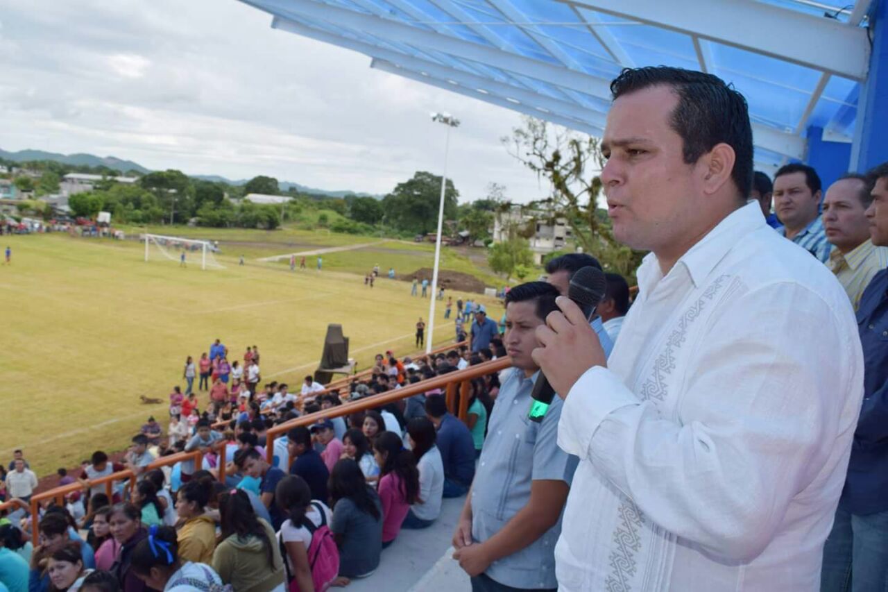 Inauguran segunda etapa del polideportivo de Lázaro Cárdenas, en Venustiano Carranza