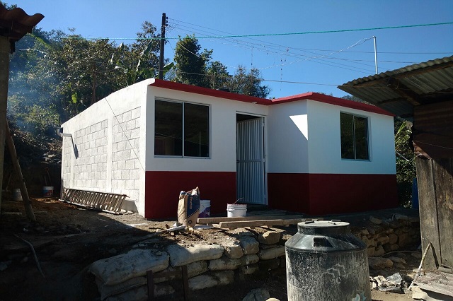 Solo construyen 32 casas para damnificados por Earl en Xaltepec