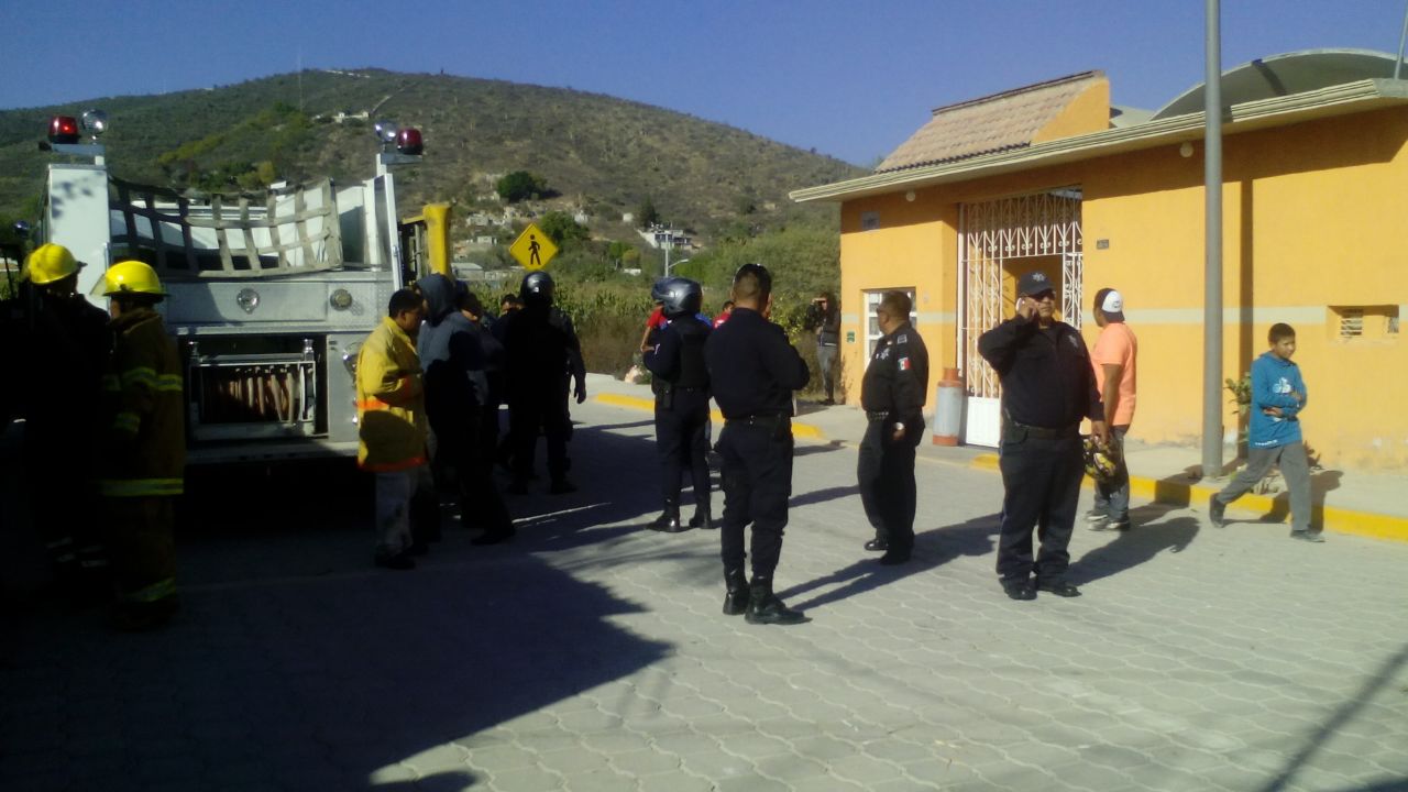 Se incendia casa con combustible y deja 3 lesionadas en Tehuacán