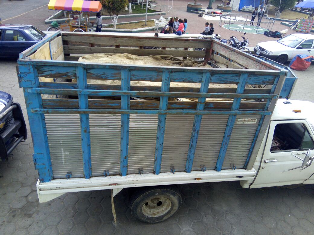 Detienen 2 camionetas de huachicoleros en Santa Rita Tlahuapan