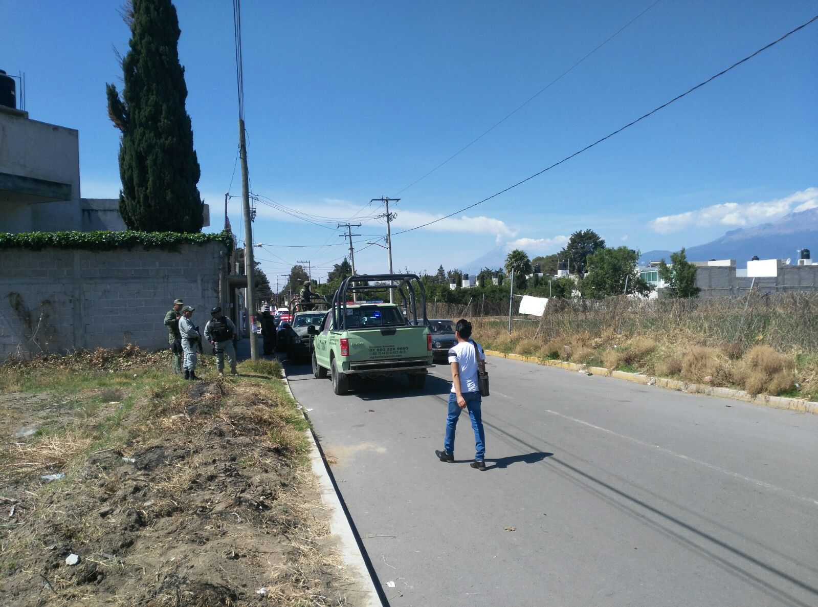 Huachicoleros amagan a militares y rescatan a 2 cómplices en Texmelucan