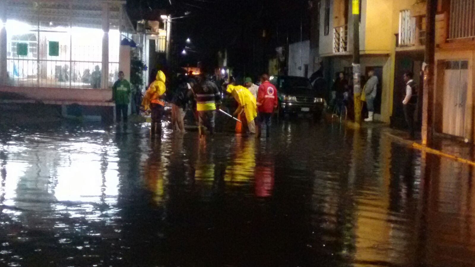 Afectaciones en 15 casas deja intensa lluvia en Texmelucan