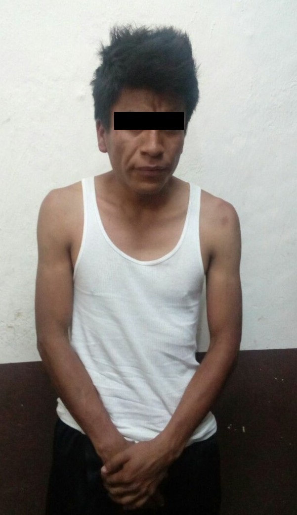 Detienen a hombre que conducía camioneta robada en Huejotzingo