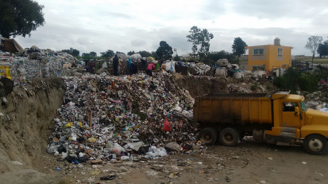Carretoneros reciclan en Texmelucan 17 toneladas de basura