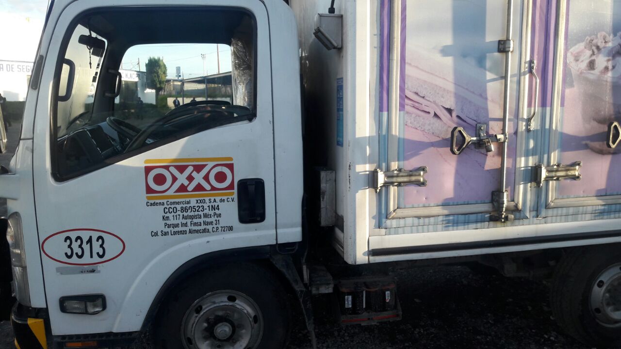 Recuperan camión de Oxxo robado en San Martín Texmelucan