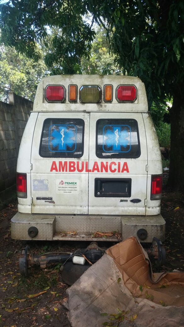 En talleres abandonan patrullas y ambulancia de Z. Mena