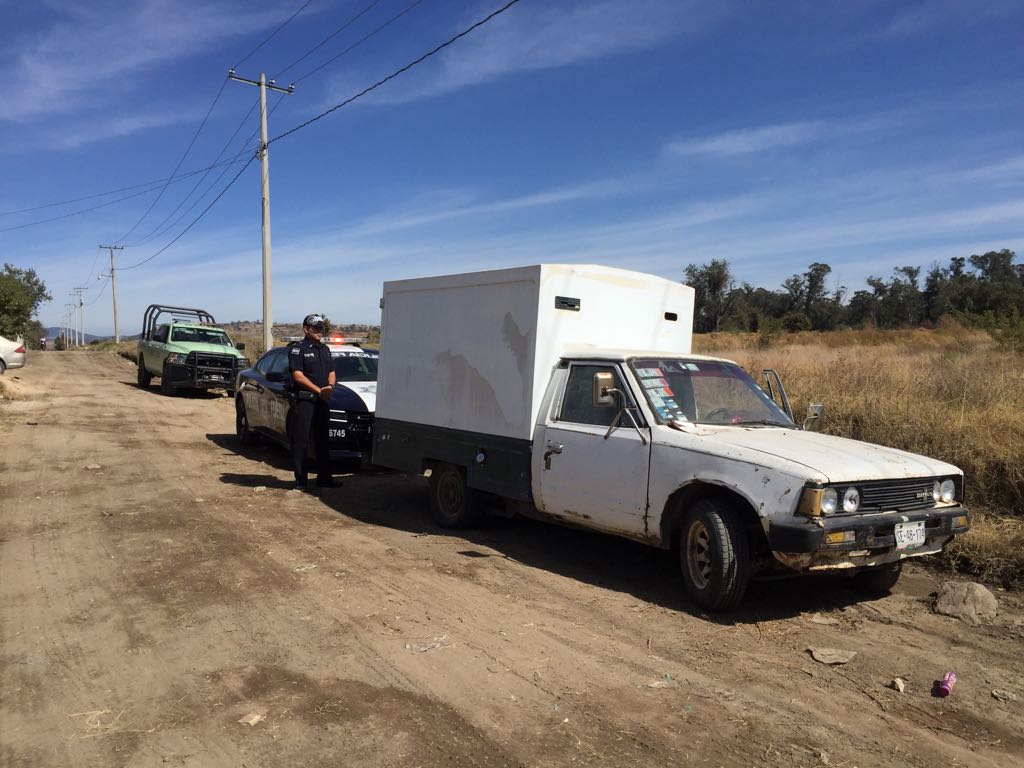 Recuperan 4 camionetas robadas en región de Texmelucan