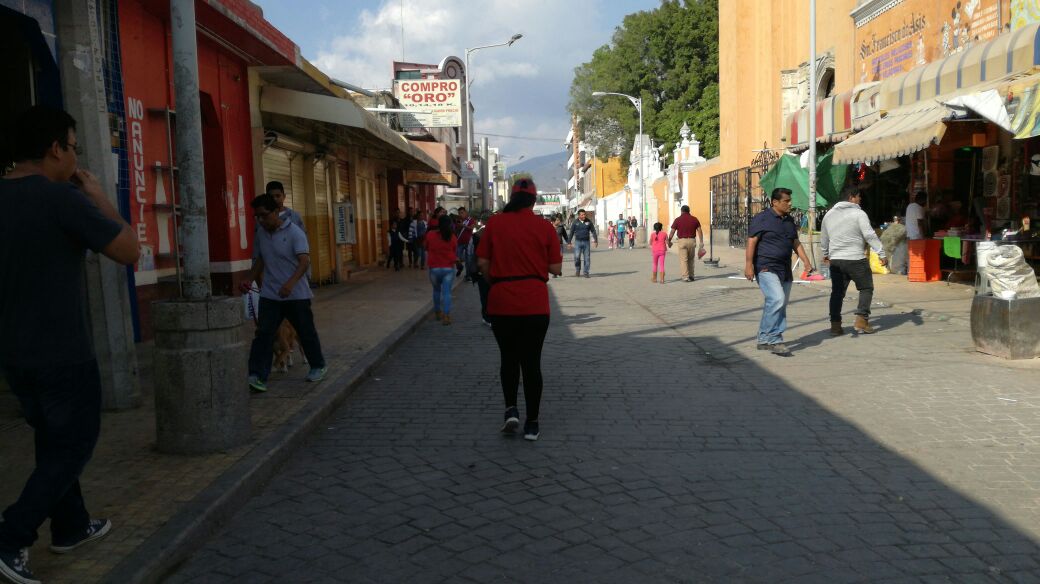 Retoman operativos contra ambulantes en centro de Tehuacán