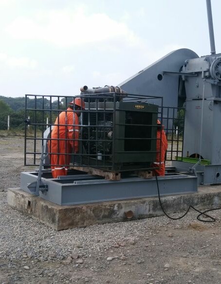 Chispazo provoca incendio en Pemex de Venustiano Carranza