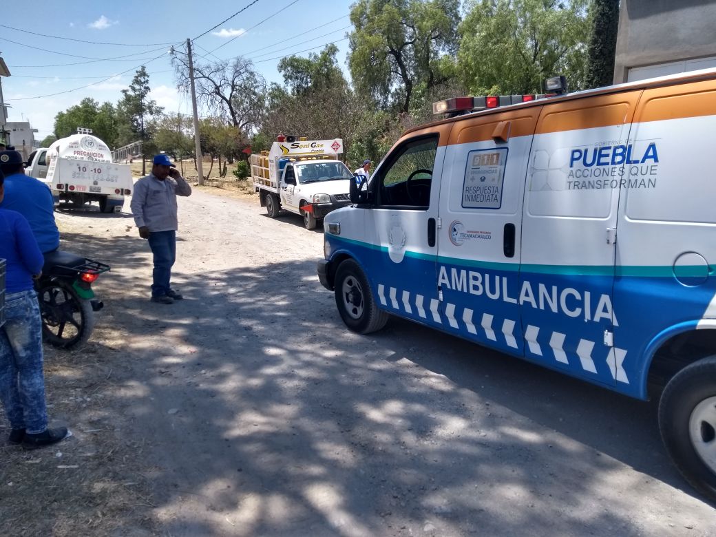 Se roban camioneta con cilindros de gas LP en Tecamachalco