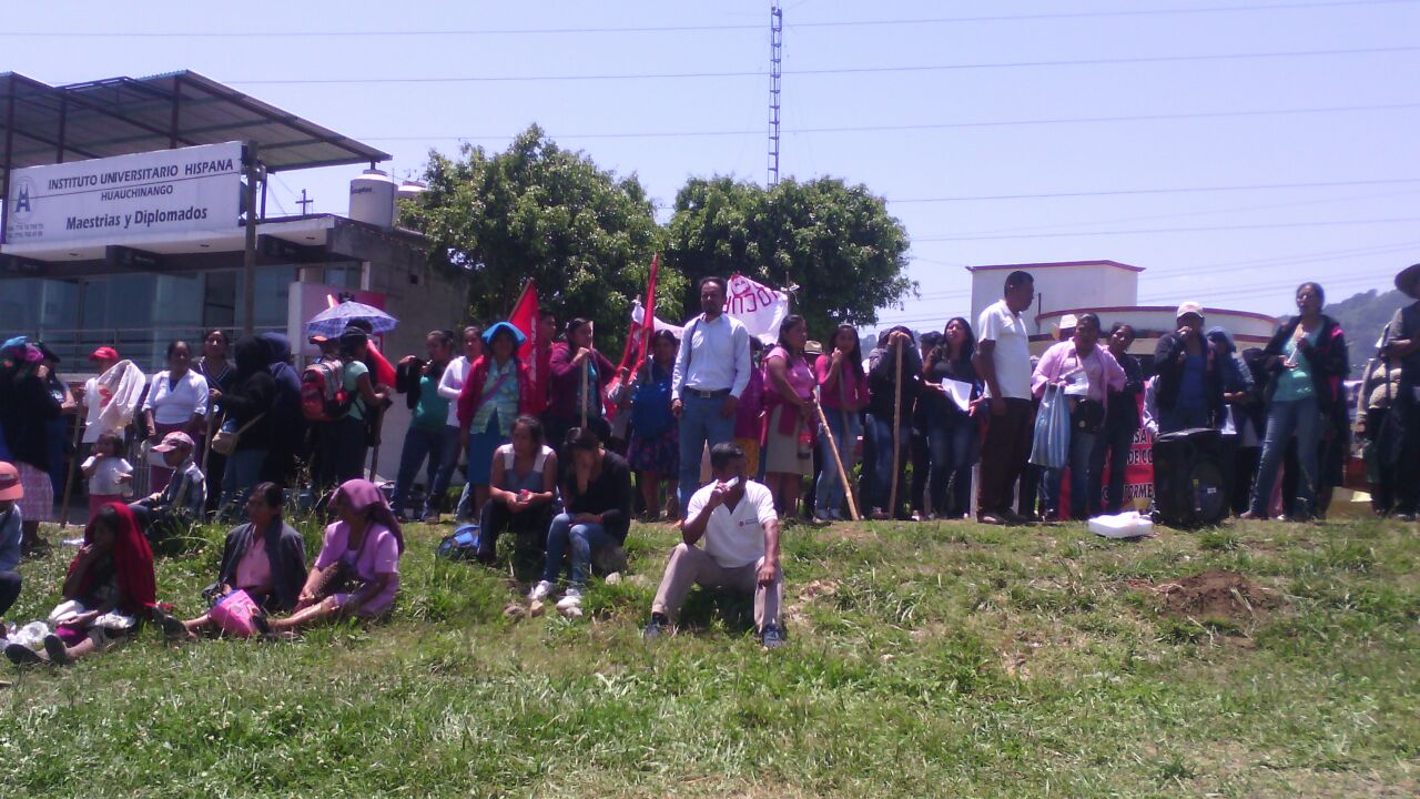 Manifestación contra megaproyectos invade Huauchinango