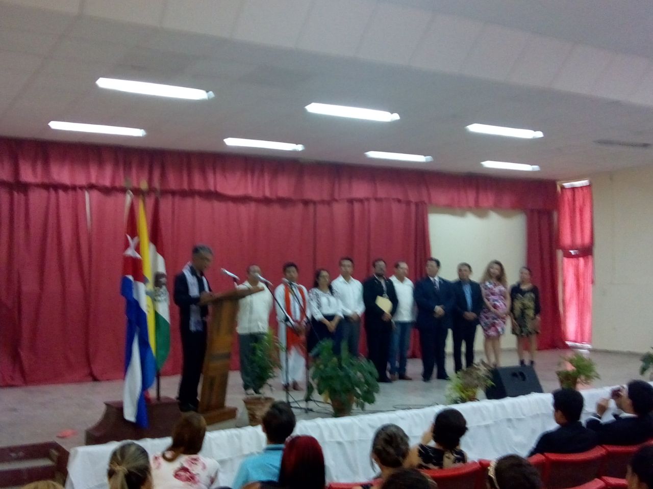 Participa joven de Tlatlauquitepec en concurso de oratoria en Cuba