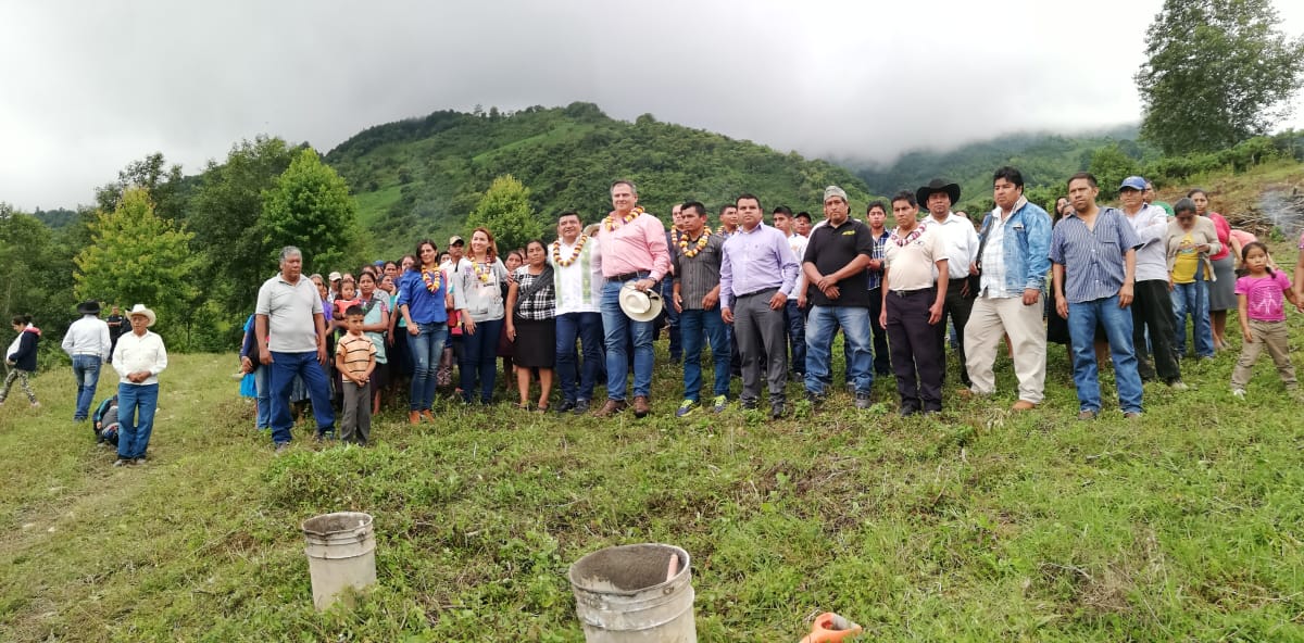 Construyen casas para últimos damnificados por Earl en Xaltepec