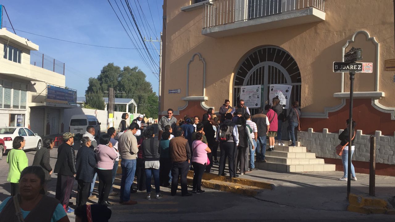 Con atrasos y en calma, la apertura de casillas al interior del Estado